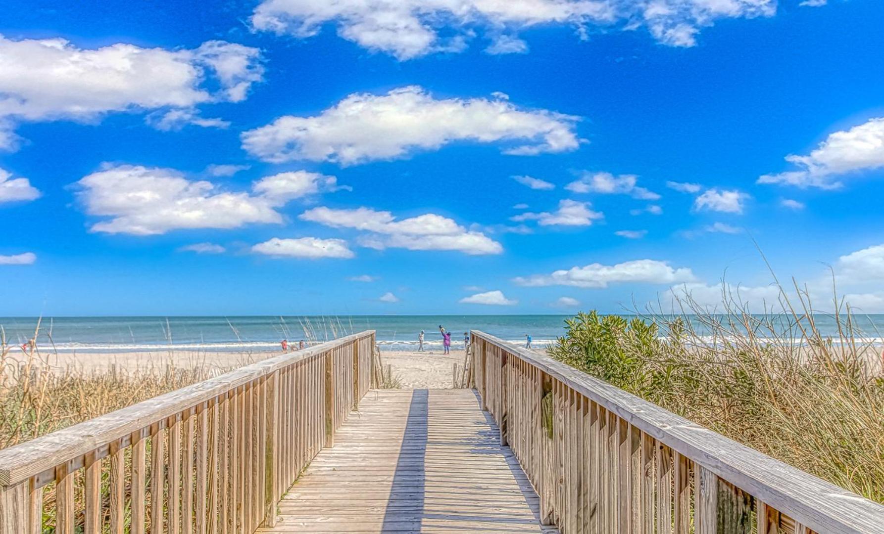 Good Time Charlies Oceanfront Retreat Aparthotel Myrtle Beach Exteriör bild